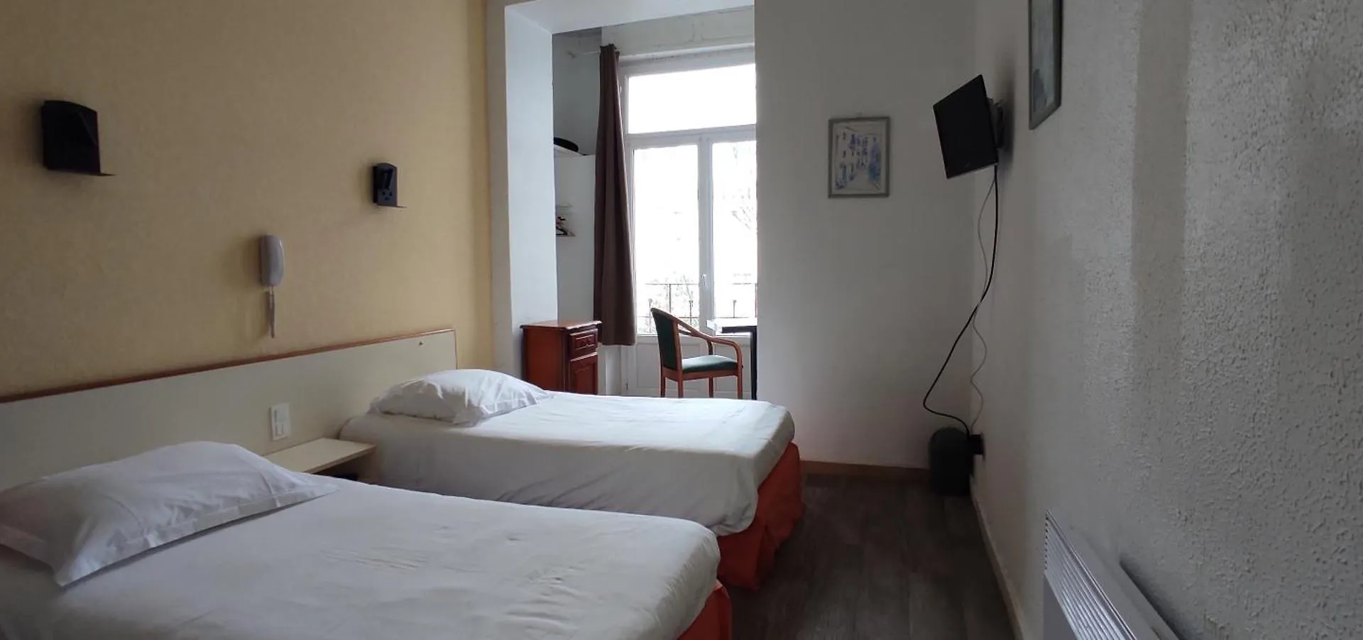 Hotel Luxembourg لورد 3*,